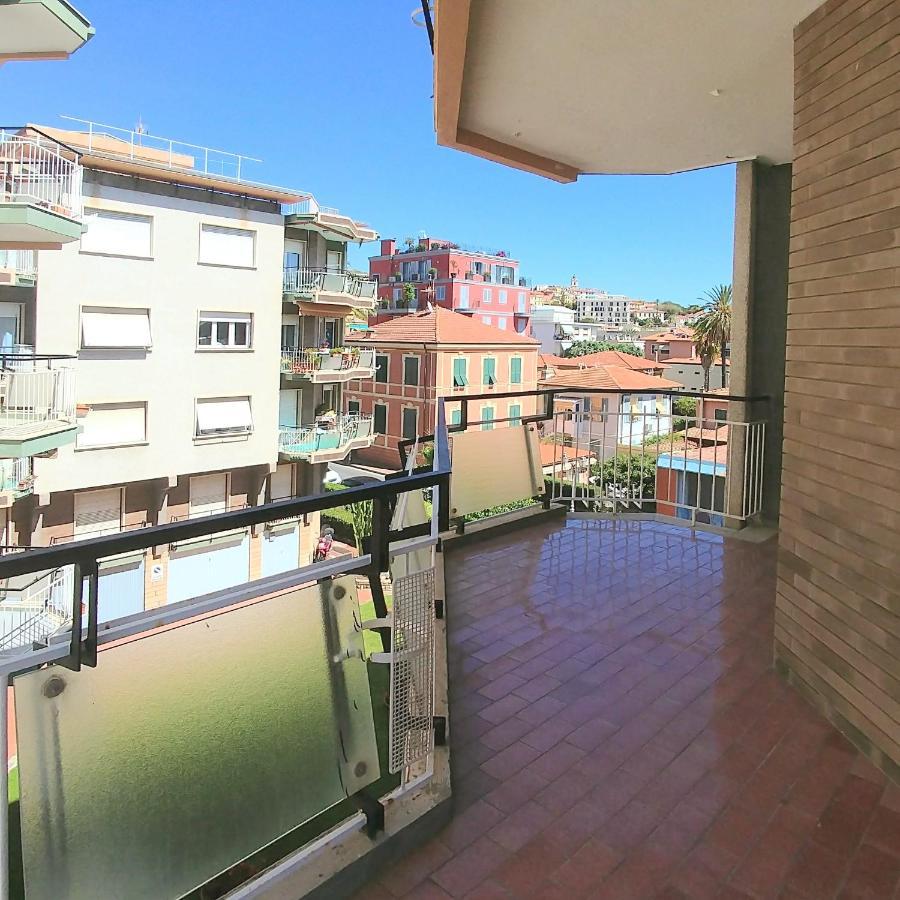 Casa Margherita, Centrale A Due Passi Dal Mare Bordighera Exteriör bild