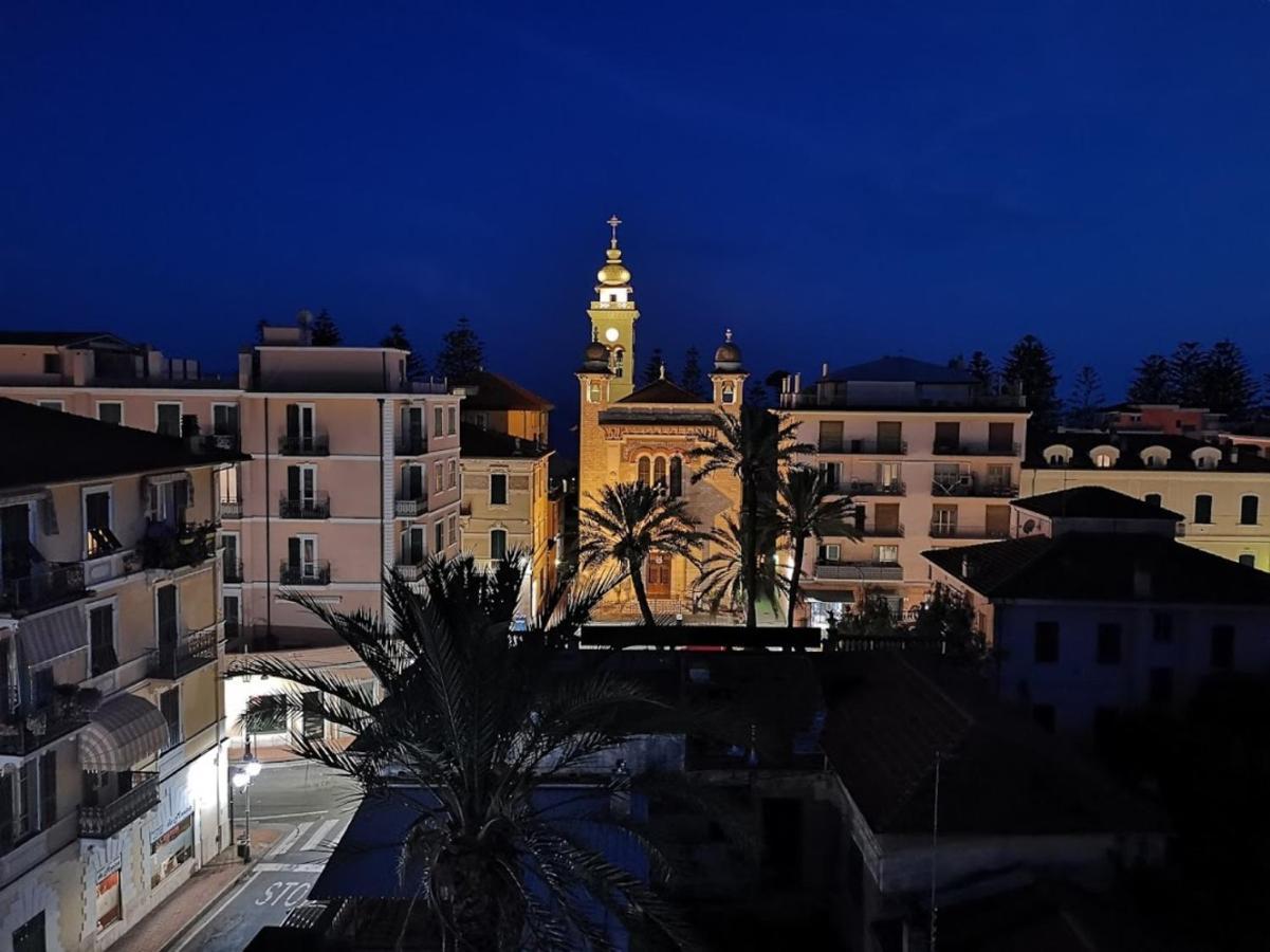 Casa Margherita, Centrale A Due Passi Dal Mare Bordighera Exteriör bild